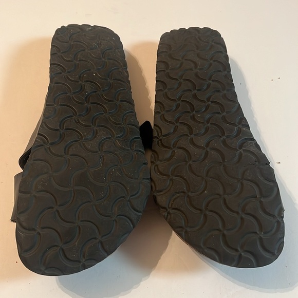 Birkenstock Women's Birkis Sandals Siena Black Size 7 cross straps Slides - Picture 11 of 11
